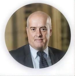Mr.Peter Treloar